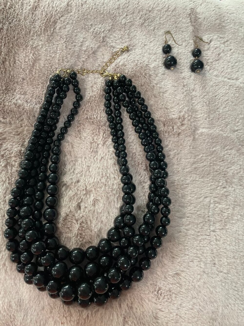 Black Beaded Necklace & Earring Set – Classic & Elegant